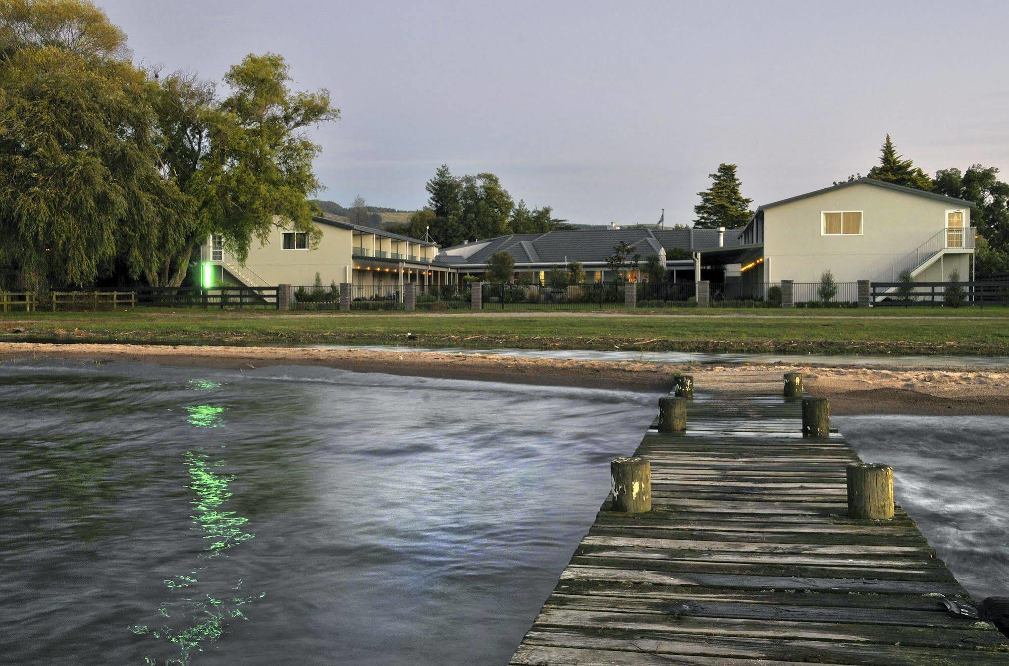 רוטורואה Wai Ora Lakeside Spa Resort מראה חיצוני תמונה